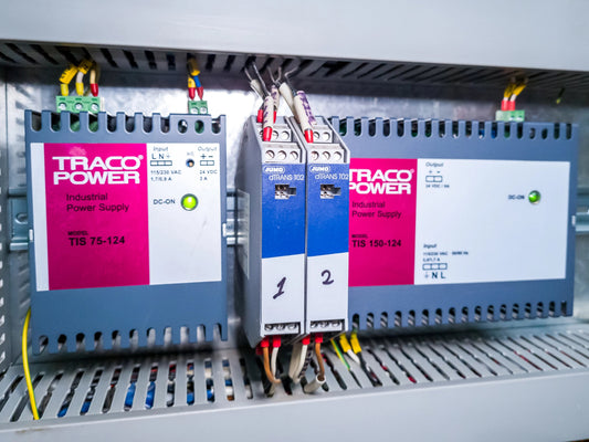 Grounded vs. Floating DC Power Supplies in Modern Industrial Control Systems