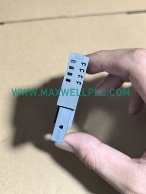 وحدة إخراج مصدر تيار مستمر رقمي من Allen-Bradley 1734-OB8 POINT I/O