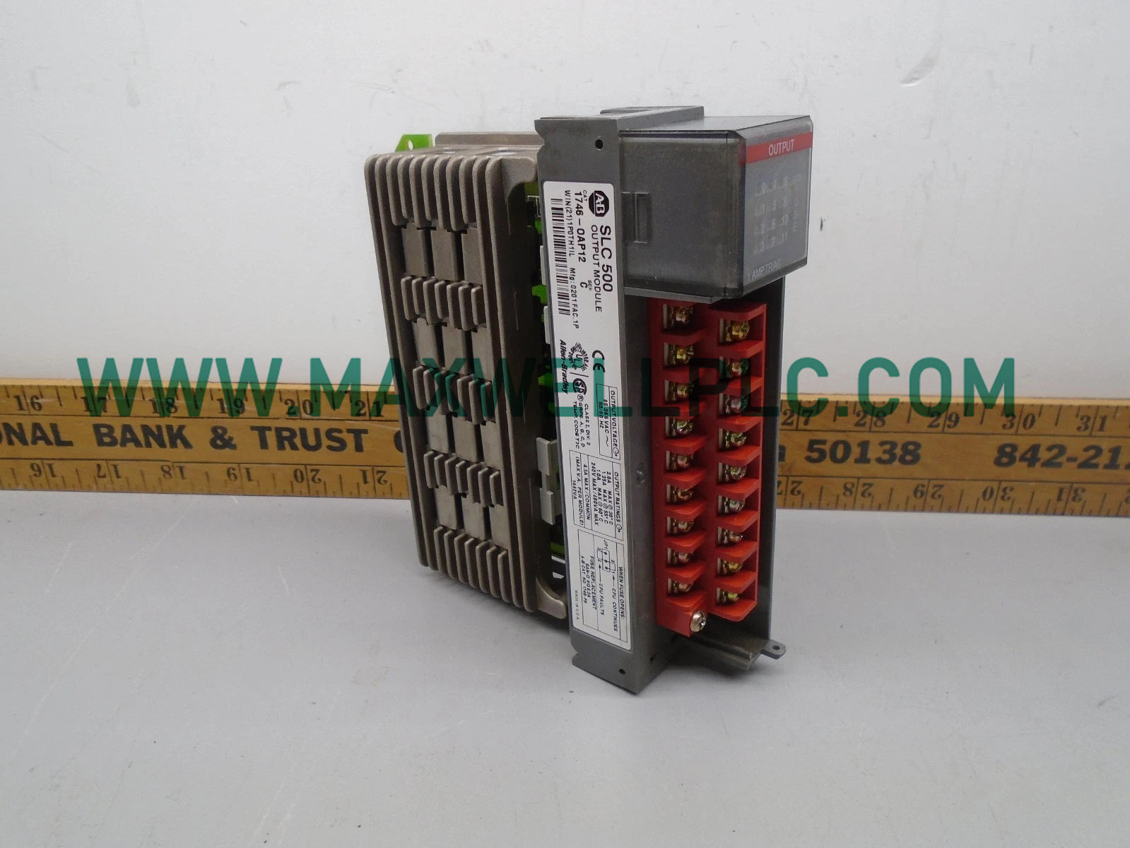 1746-OAP12 1746OAP12 Allen-Bradley SLC 500 High Current 120/240V AC Output Module
