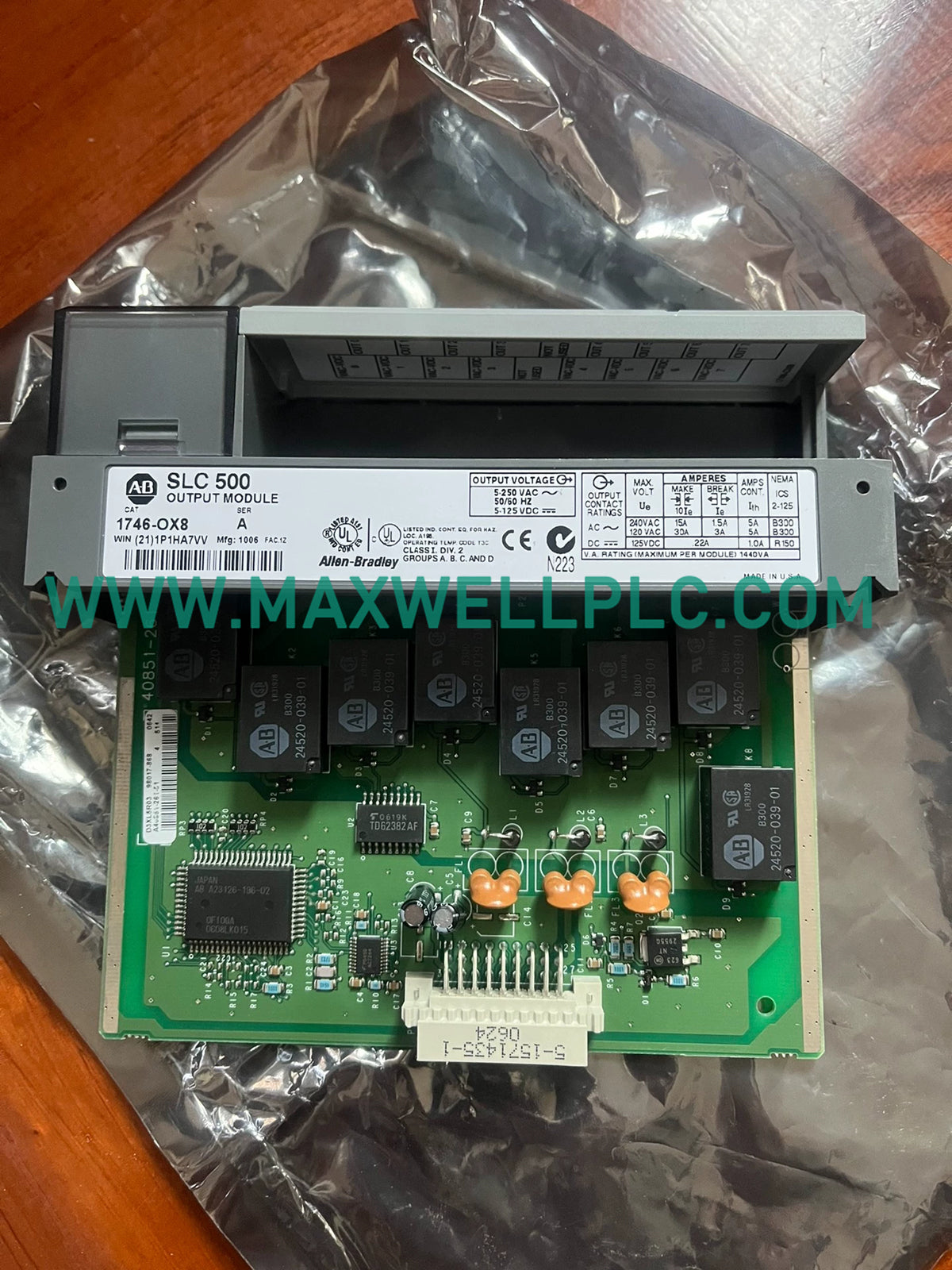 Módulo de salida de relé serie SLC 500 Allen-Bradley 1746-OX8