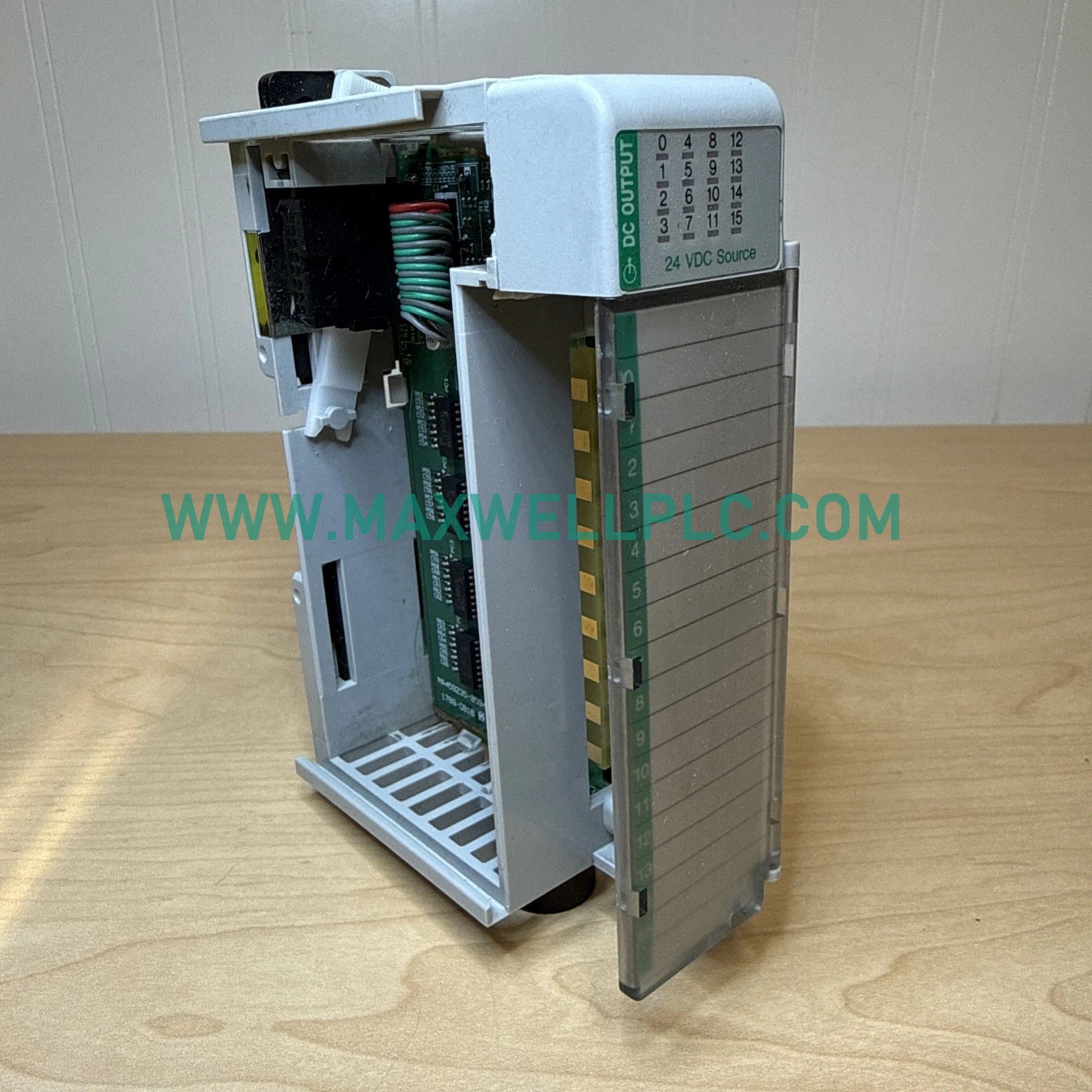 وحدة خرج رقمية من ألن برادلي 1769-OB16، سلسلة CompactLogix