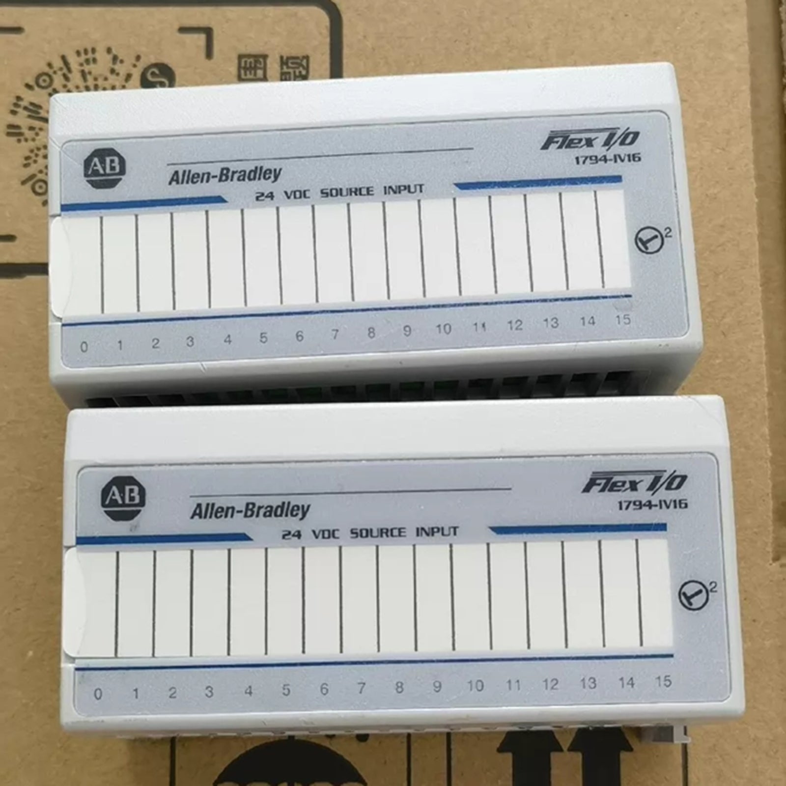 الوحدة الرقمية للإدخال 1794-IV16 من Allen-Bradley FLEX I/O