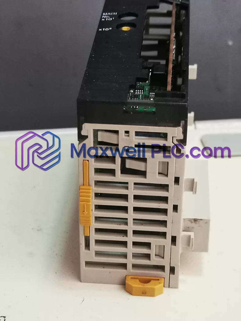 CJ1W-AD04U Omron Isolated-type Universal Input Unit CJ Series