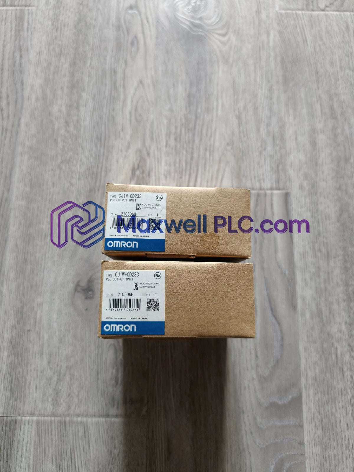 وحدة خرج الترانزستور Omron CJ1W-OD233 سلسلة CJ1