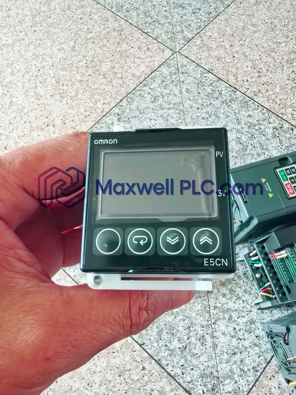 E5CN-C2TU AC100240 Omron Digital Temperature Controller E5CN