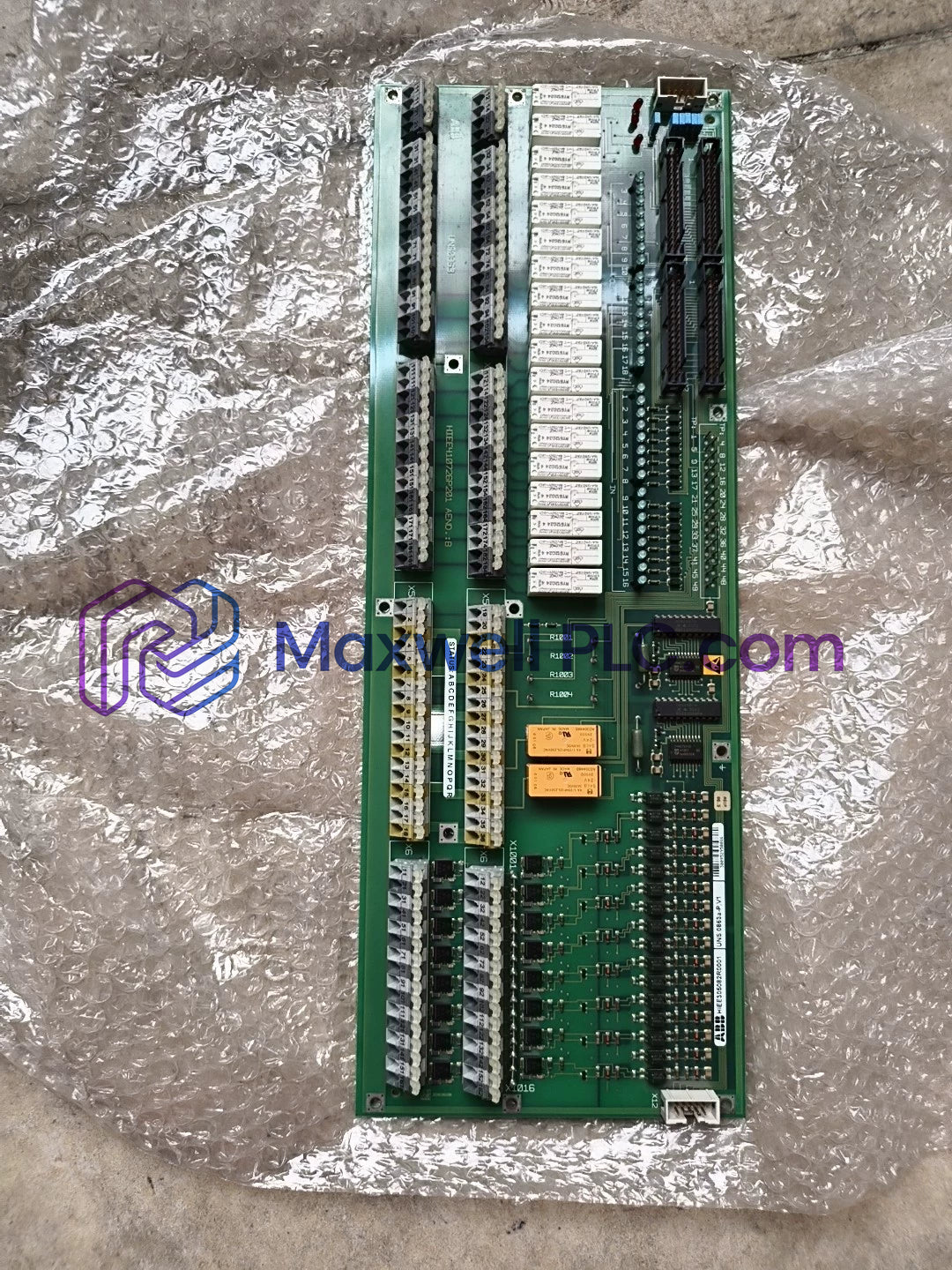 ABB HIEE305082R0001 UNS 0863A-P بطاقة إدخال/إخراج رقمية لأنظمة الإثارة UNITROL