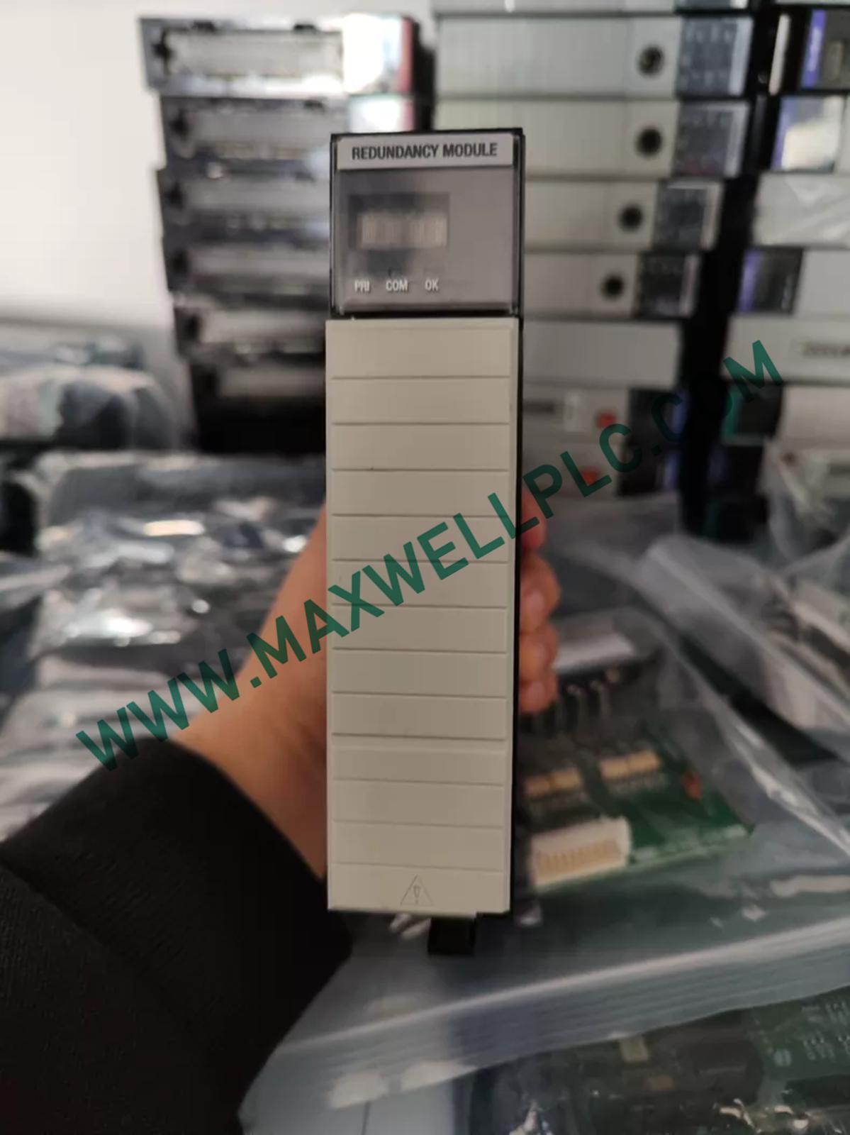 وحدة ازدواجية Allen-Bradley 1756-RM ControlLogix
