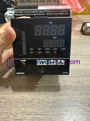 Controlador digital Omron serie E5AK E5AK-AA2B