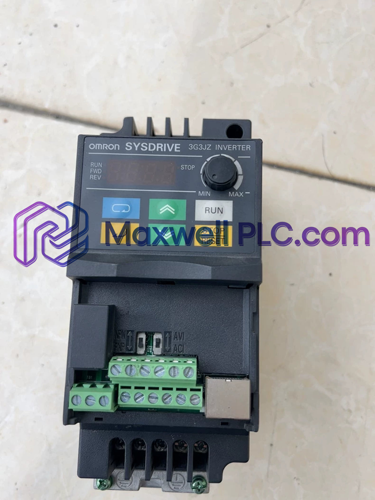 3G3JZ-A4007 | Omron | عاكس ذكي سهل الاستخدام سلسلة SYSDRIVE 3G3JZ ثلاثي الأطوار 400 فولت تيار متردد، 0.75 كيلو واط