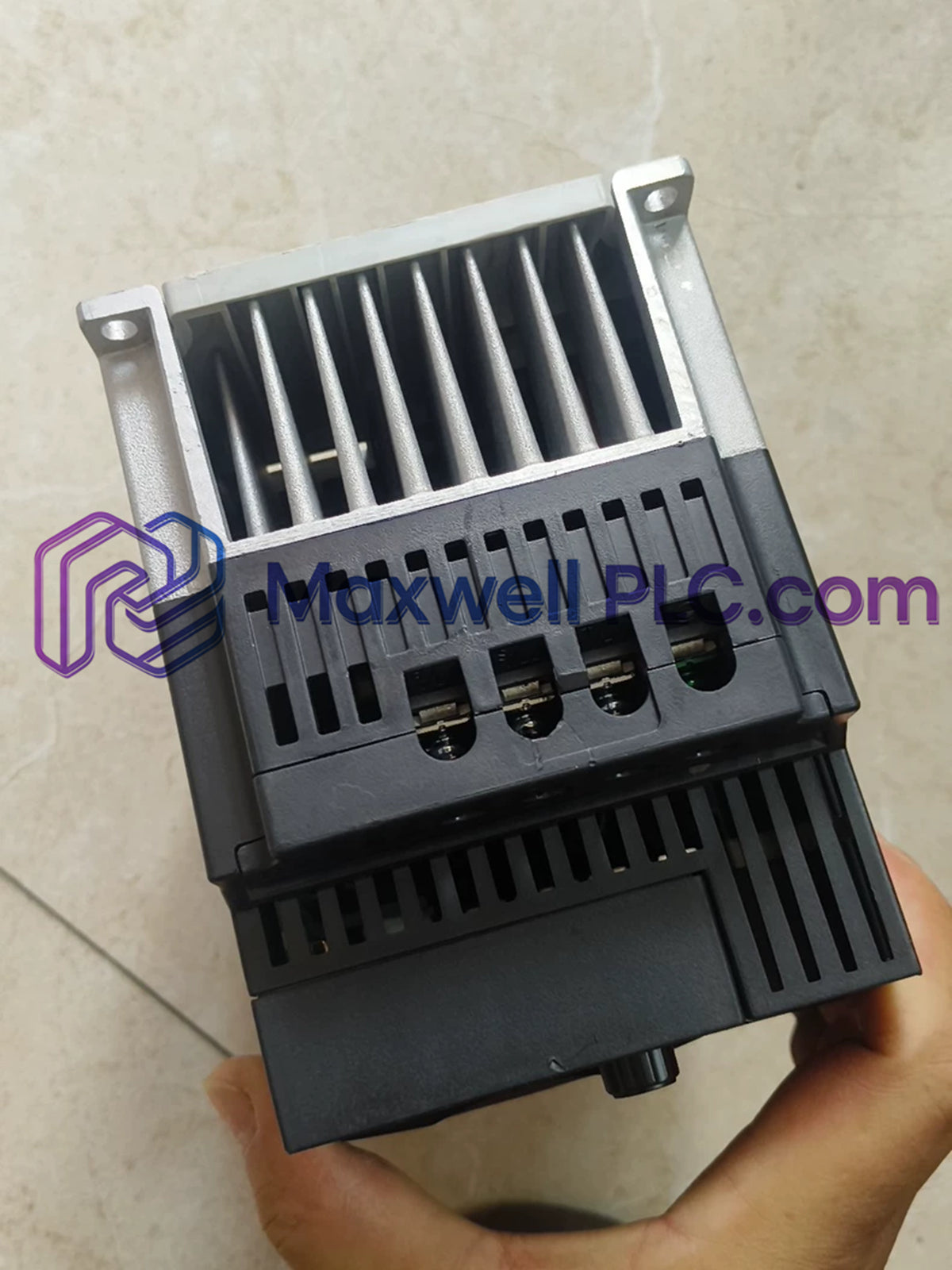 3G3JZ-A4022 | Omron | Inversor inteligente y fácil de usar, serie SYSDRIVE 3G3JZ, trifásico 400 V CA, 2,2 kW