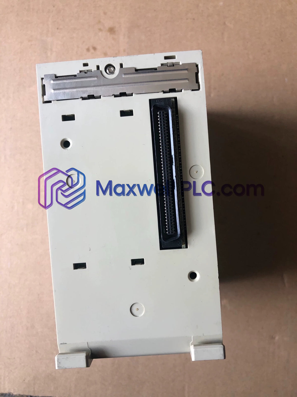 وحدة معالجة مركزية من نوع CS1H-CPU67H من Omron