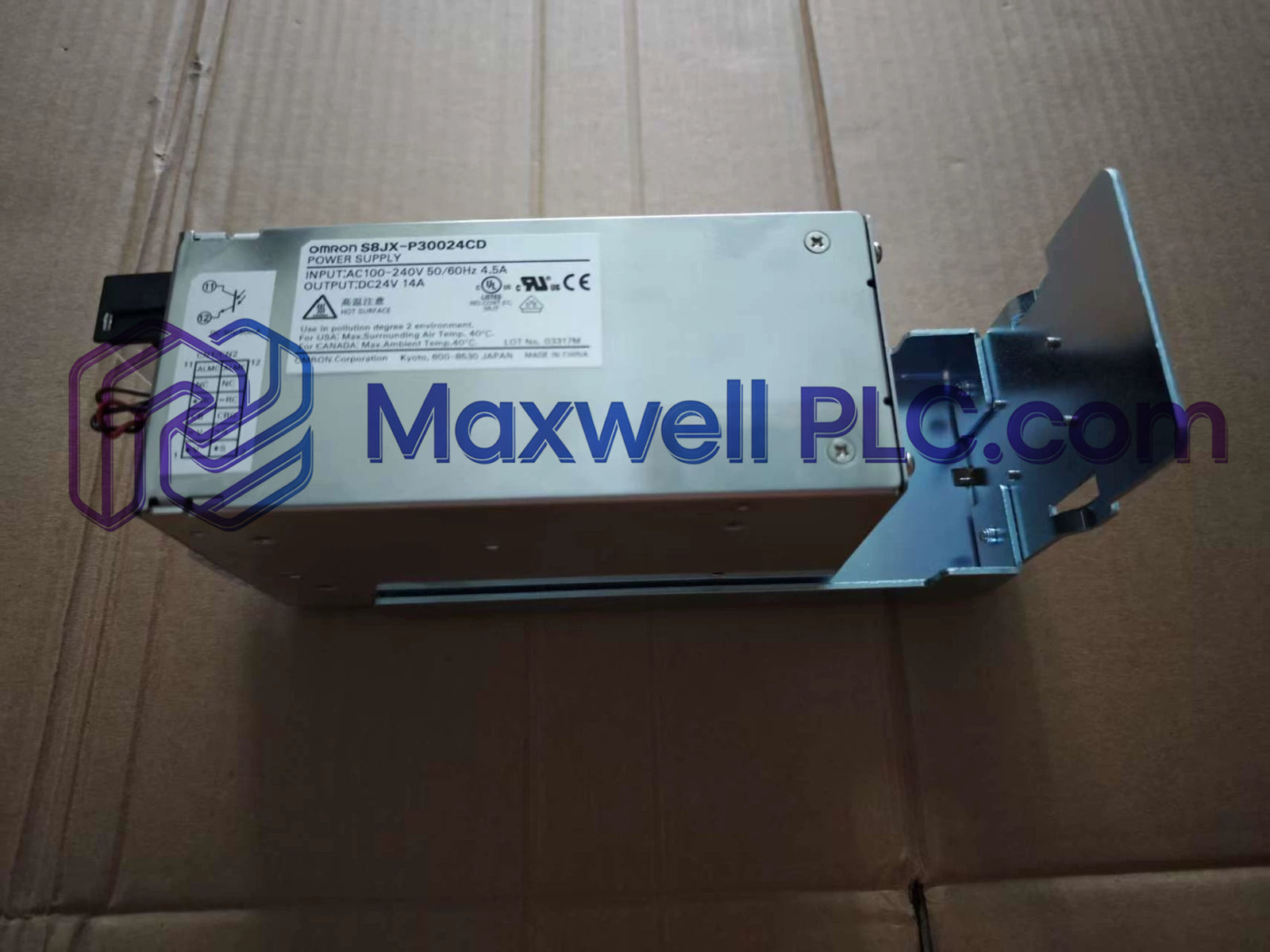 مفتاح تبديل الطاقة S8JX-P30024CD من Omron، سلسلة S8JX