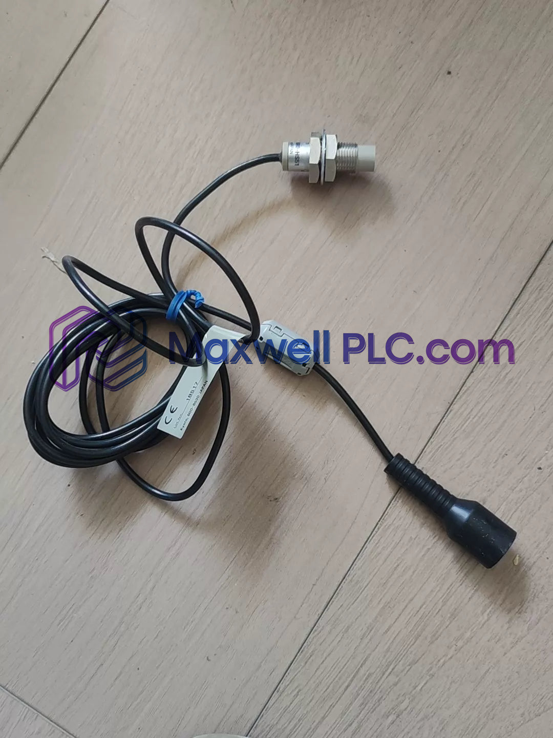 V680-HS51 Omron V680 Series Cylindrical Antenna